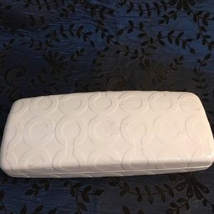 Coach Eye Glass Hard Case White 6.25"